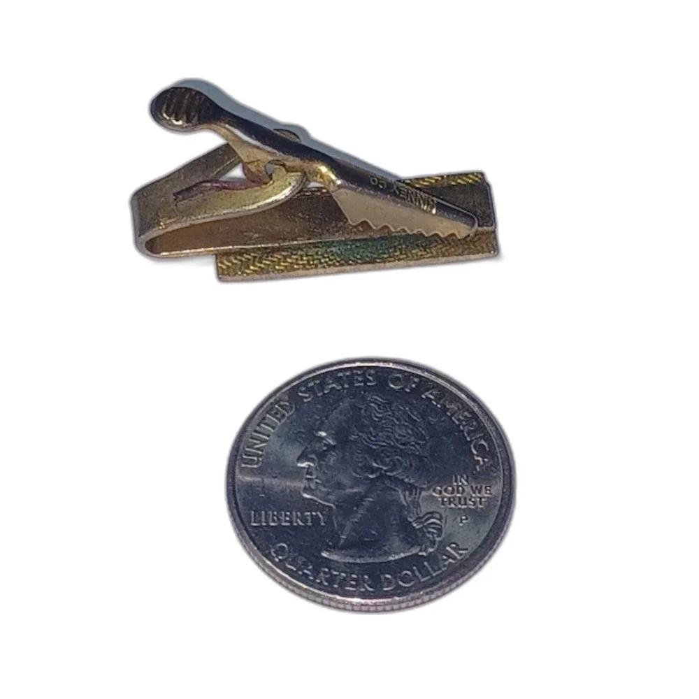 -Fleur de Lis Multi Color BSA Boy Scouts Vintage KINNEY CO SMALL Tie Bar Clip